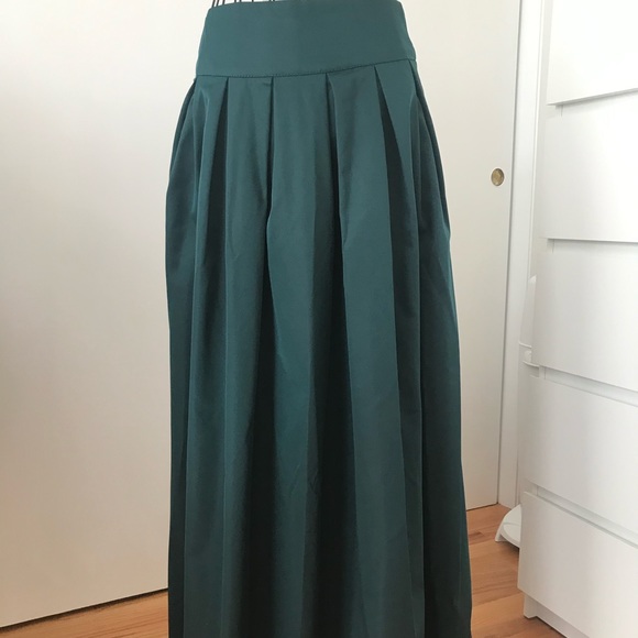 Emerald Green NWOT, hand-made, elegant, narrow high waist maxi stylish skirt - Picture 2 of 3
